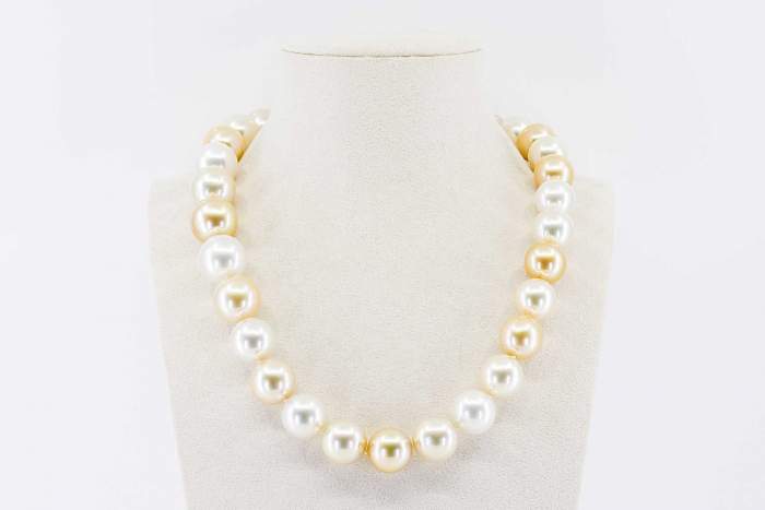 Collana girocollo perle australiane Prestige - Gioielleria Casavola Noci - idee regalo donne anniversario matrimonio - high end jewellry pearl - main