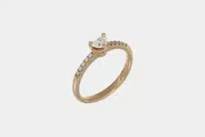 Anello solitario diamante cuore 0.41 ct pavé rosè - Gioielleria Casavola di Noci - idee per proposta di matrimonio importante